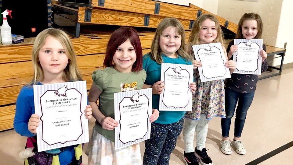 Students with certificates (2/2023)